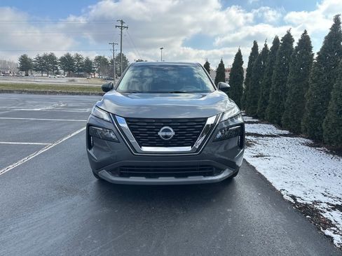 Used 2023 Nissan Rogue S image 3