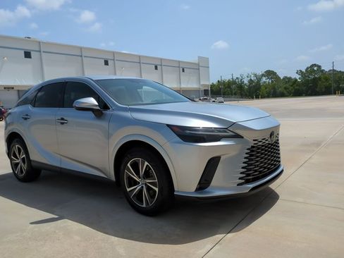 Used 2024 Lexus RX 350 FWD w/ Technology Package image 3