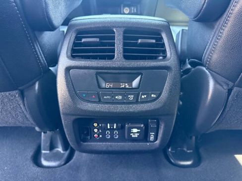 Used 2017 Honda Pilot Touring image 20