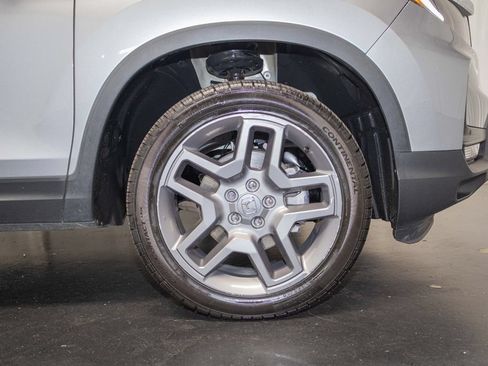 Used 2023 Honda Passport EX-L image 6