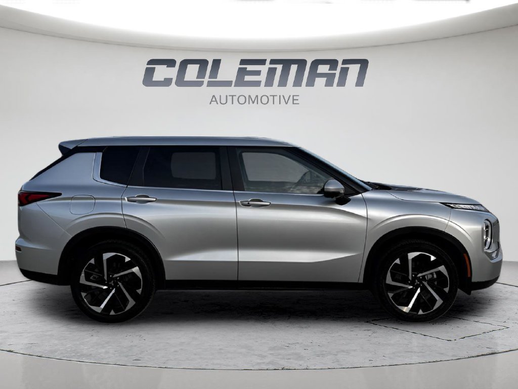 Used 2024 Mitsubishi Outlander SE AWD/4WD image 5