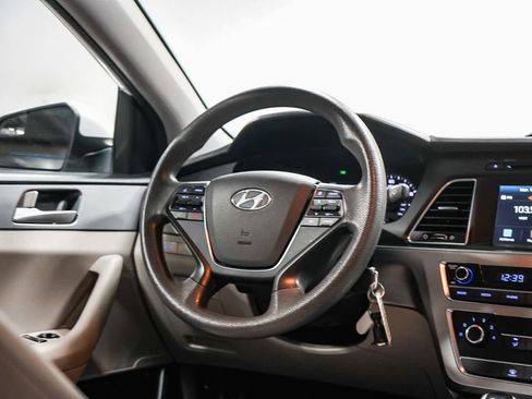 Used 2017 Hyundai Sonata SE image 14