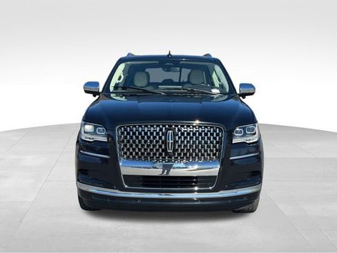 Used 2023 Lincoln Navigator Black Label AWD/4WD image 8