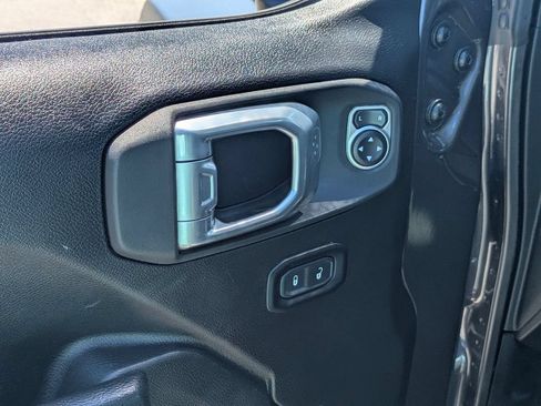 Used 2024 Jeep Gladiator Rubicon w/ Safety Group AWD/4WD image 12