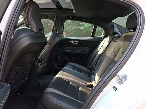 Used 2023 Volvo S60 B5 Ultimate w/ Climate Package AWD/4WD image 10