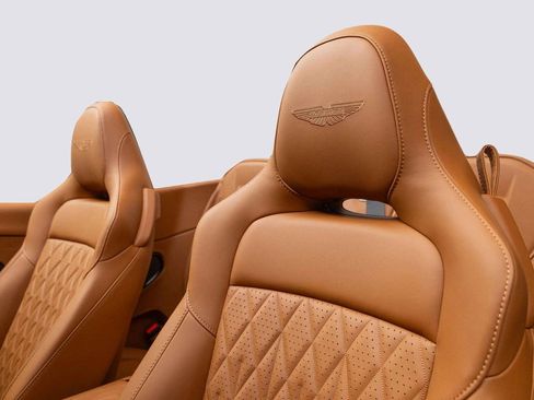 Used 2026 Aston Martin DB12 Convertible image 26