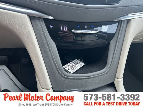 Certified 2019 Cadillac XT5 Luxury AWD/4WD image 17