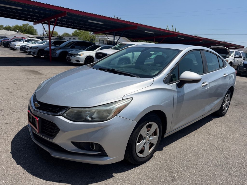 Used 2018 Chevrolet Cruze LS FWD image 33