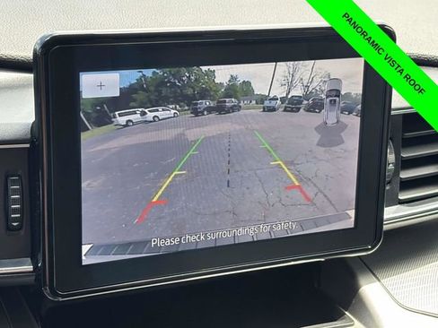 Used 2021 Ford Explorer XLT w/ Equipment Group 202A AWD/4WD image 18