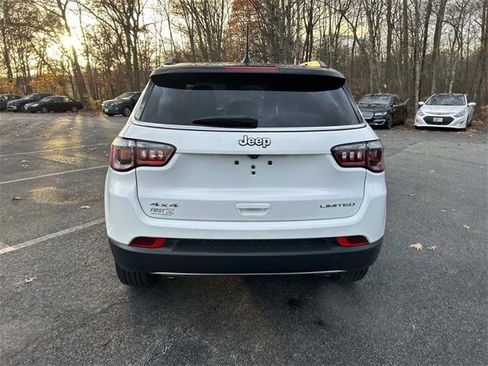 Used 2023 Jeep Compass Limited image 5