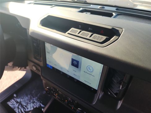 New 2025 Ford Bronco 4-Door image 29