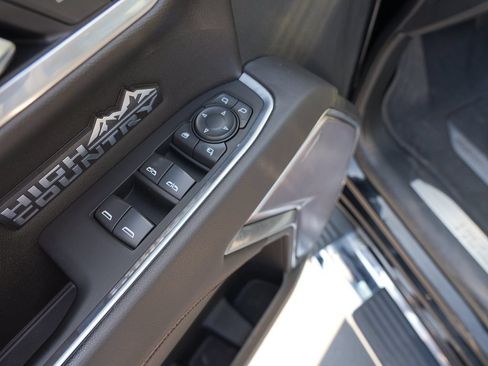 Certified 2022 Chevrolet Silverado 1500 High Country w/ High Country Premium Package AWD/4WD image 19