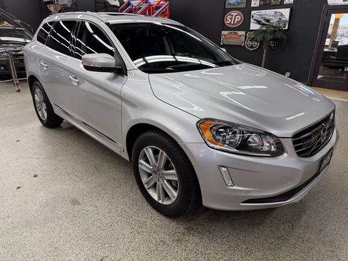Used 2017 Volvo XC60 T5 Inscription w/ Advanced Package AWD/4WD image 7