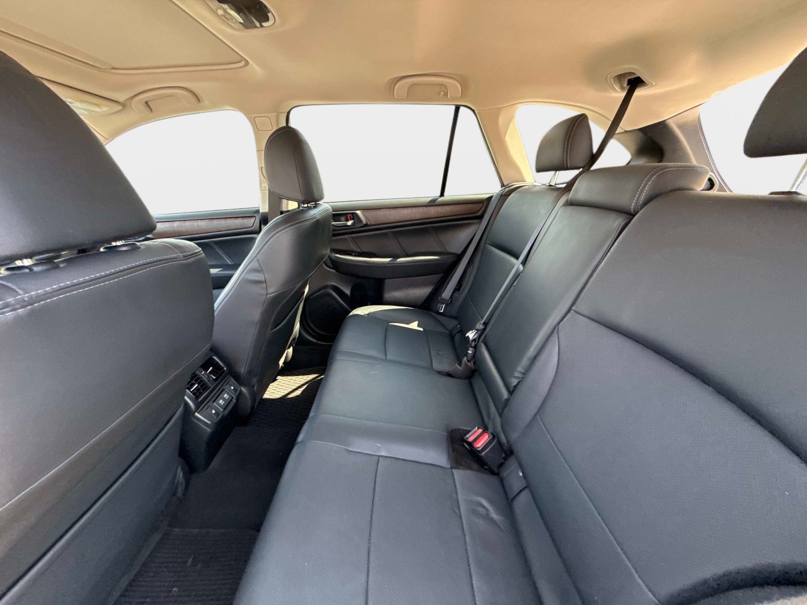 Used 2019 Subaru Outback 2.5i Limited AWD/4WD image 16