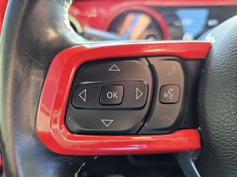 Used 2020 Jeep Wrangler Unlimited Sahara w/ Uconnect 4C Nav & Sound Group image 9