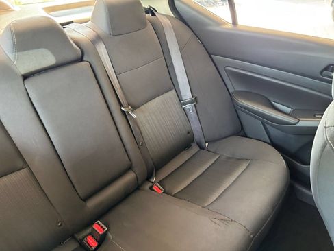 Used 2025 Nissan Altima 2.5 SV FWD image 37