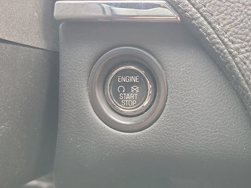 Used 2015 Lincoln MKS FWD image 28