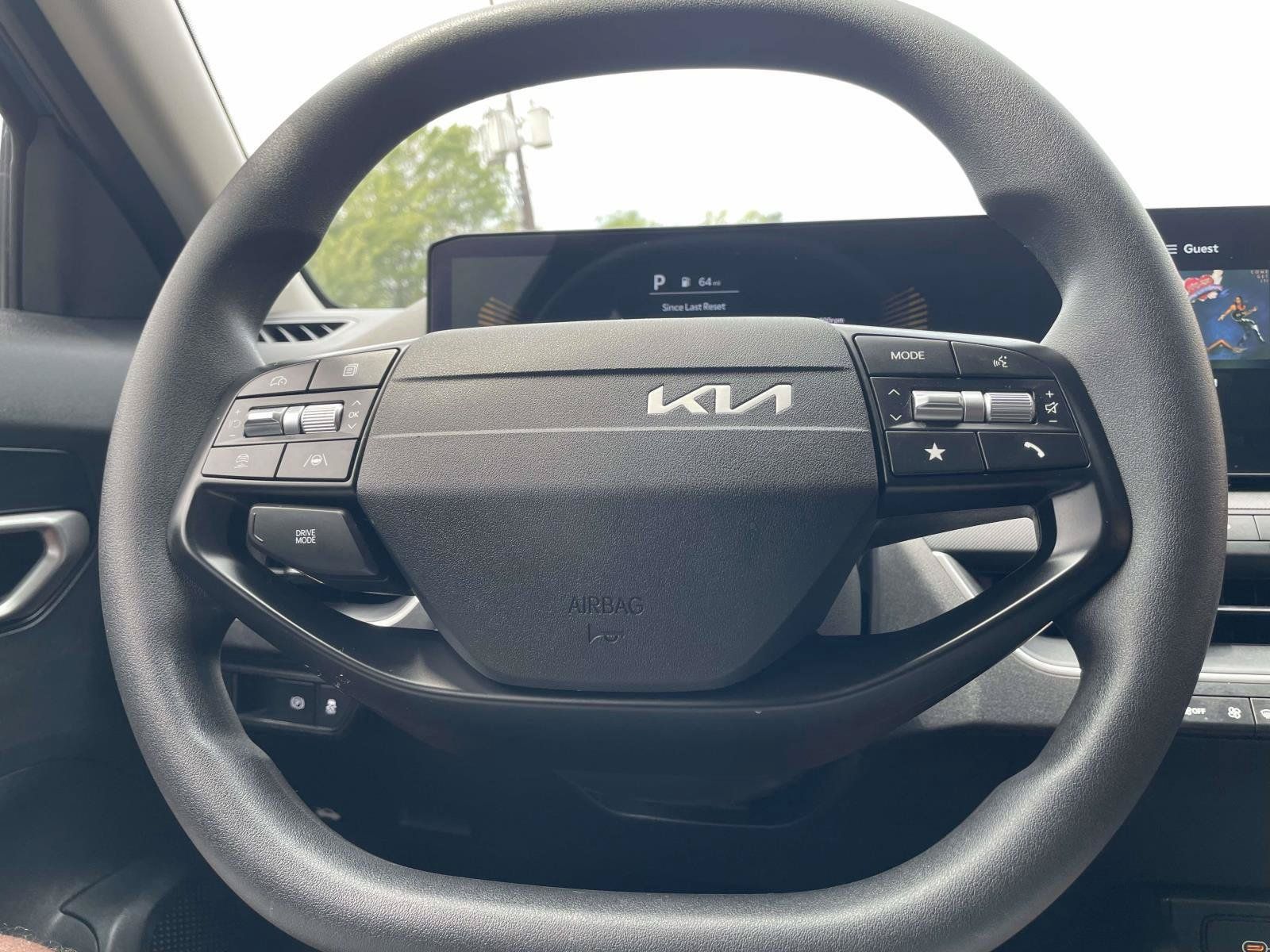 Used 2025 Kia K4 FWD image 18