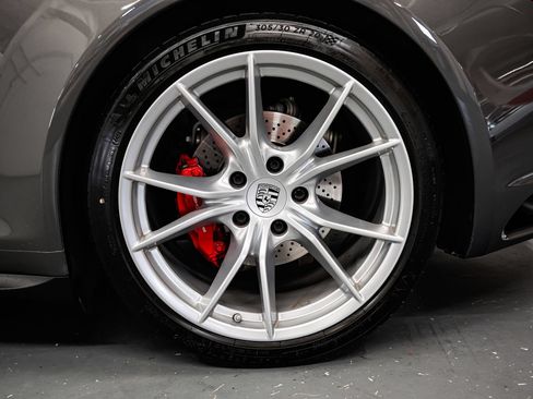 Used 2019 Porsche 911 Carrera 4S AWD/4WD image 44