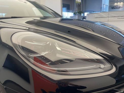 New 2026 Porsche Macan AWD/4WD image 26
