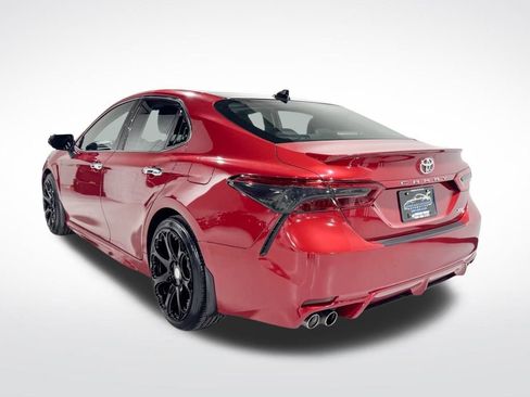 Used 2019 Toyota Camry XSE image 7