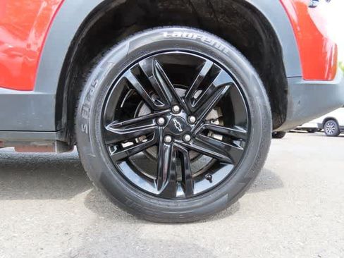 Used 2024 Chevrolet Trax ACTIV w/ Sunroof Package FWD image 9