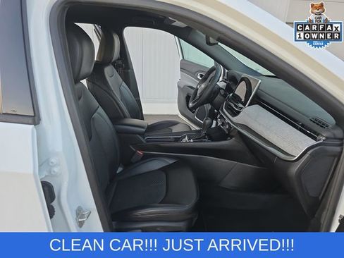 Used 2024 Jeep Compass Latitude AWD/4WD image 19