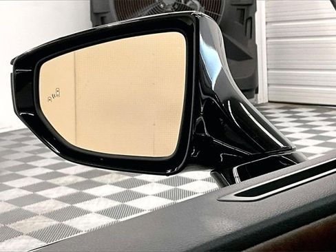 Used 2025 Lexus ES 300h w/ Premium Package image 32