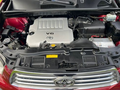 Used 2010 Toyota Highlander Limited AWD/4WD image 25