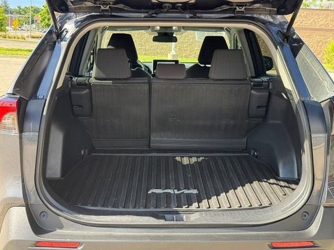 Used 2023 Toyota RAV4 LE AWD/4WD image 9