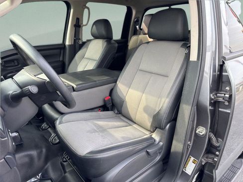 Used 2018 Nissan Titan S w/ S Utility Package image 10