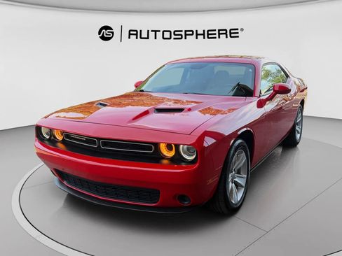 Used 2023 Dodge Challenger SXT RWD image 3