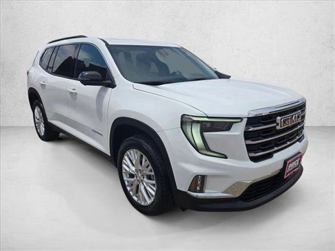 Used 2026 GMC Acadia Elevation w/ Elevation Premium Package FWD image 3