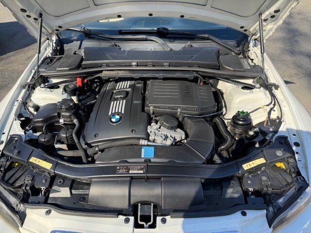 Used 2009 BMW 335i Convertible RWD image 19