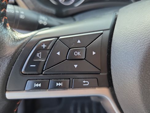 Used 2022 Nissan Sentra SR w/ SR Premium Package FWD image 25