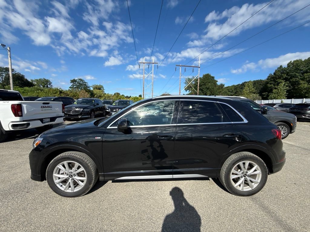 Used 2023 Audi Q3 2.0T Premium Plus w/ Premium Plus Package AWD/4WD image 9