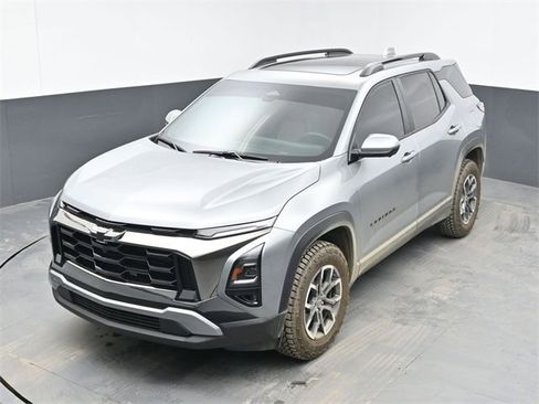 Used 2025 Chevrolet Equinox ACTIV w/ Safety and Technology Package image 15