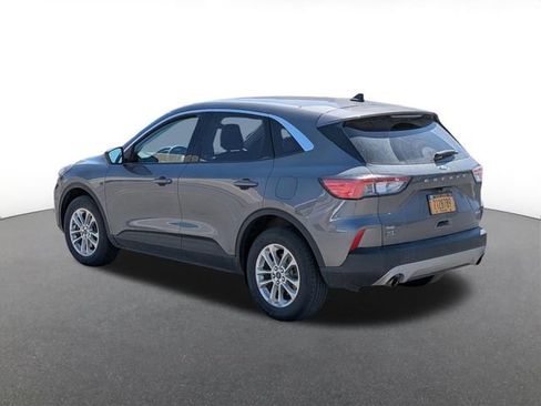 Used 2022 Ford Escape SE w/ Cold Weather Package AWD/4WD image 3