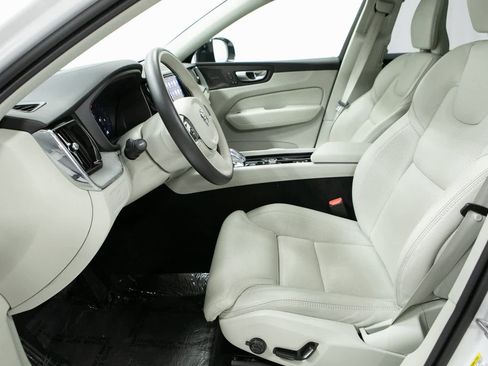 Used 2024 Volvo XC60 B5 Ultimate image 16