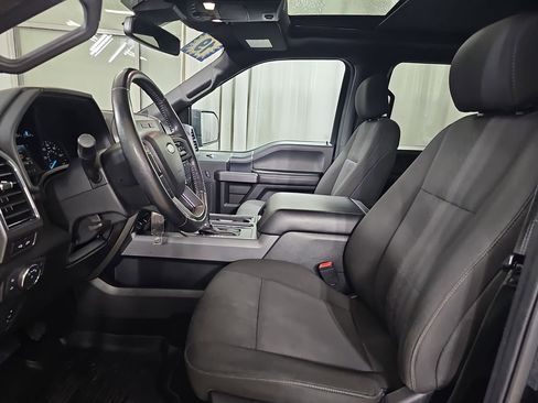 Used 2019 Ford F150 XLT w/ Equipment Group 302A Luxury AWD/4WD image 18