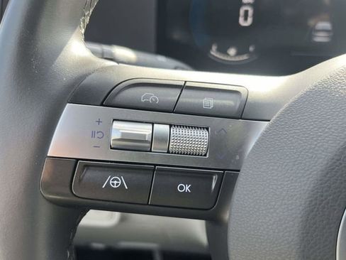 Used 2025 Hyundai Kona SEL AWD/4WD image 25