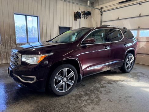 Used 2017 GMC Acadia Denali w/ Technology Package AWD/4WD image 1