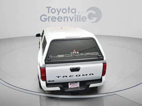 Certified 2024 Toyota Tacoma TRD Off-Road image 11