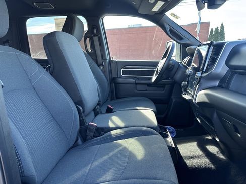 Used 2024 RAM 2500 Big Horn w/ Night Edition image 30