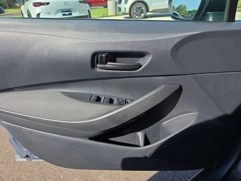 Used 2024 Toyota Corolla LE FWD image 17