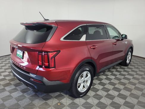 Used 2022 Kia Sorento LX FWD image 9