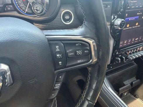 Used 2019 RAM 1500 Limited AWD/4WD image 17