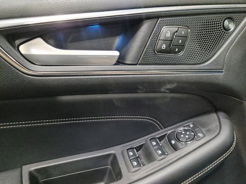Used 2020 Ford Edge Titanium AWD/4WD image 27
