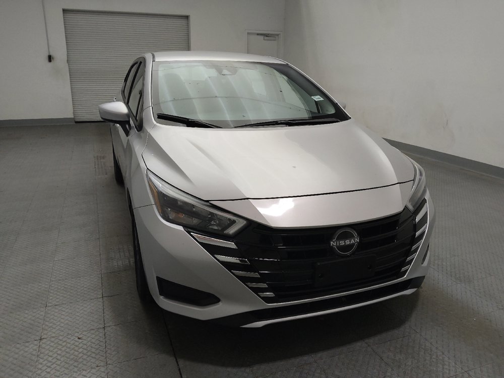 Used 2025 Nissan Versa SV FWD image 14
