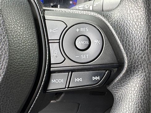 Used 2021 Toyota Corolla LE image 14